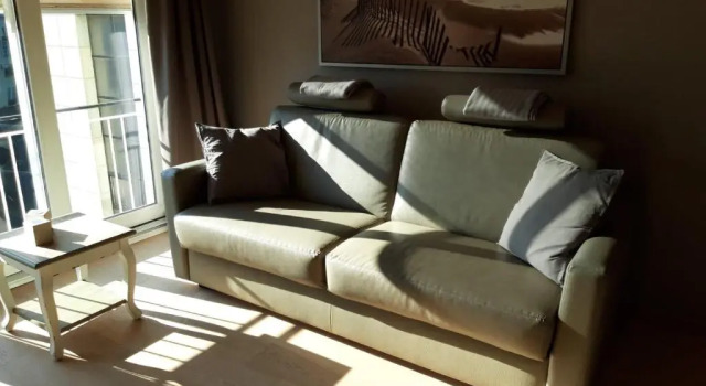 Апартаменты Charming Apartment direct access beach Blankenberge