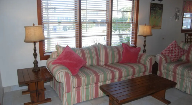 Mermaid Manor 2 Bedrooms 1 Bathroom Cottage