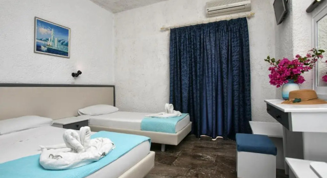 Трёхместный номер Standard Gorgona Hotel