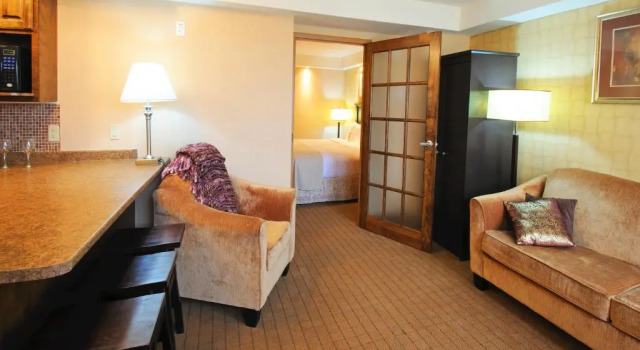 Двухместный люкс c 1 комнатой Inn on Prince Hotel & Conference Centre, an Ascend Collection Hotel