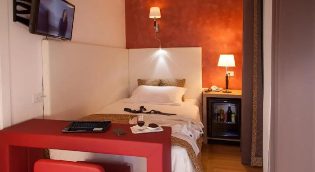 Одноместный номер Superior Floris Hotel