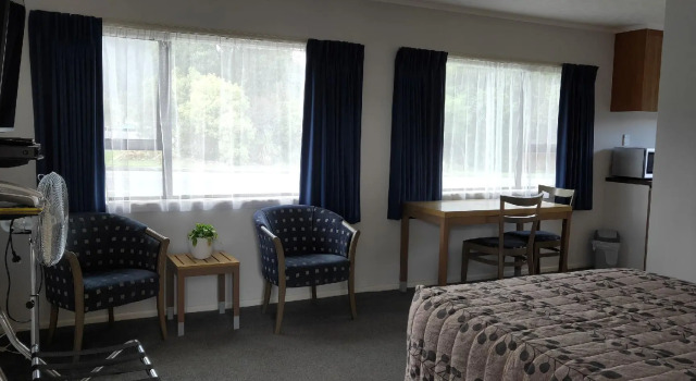 Студия Cypress Court Motel