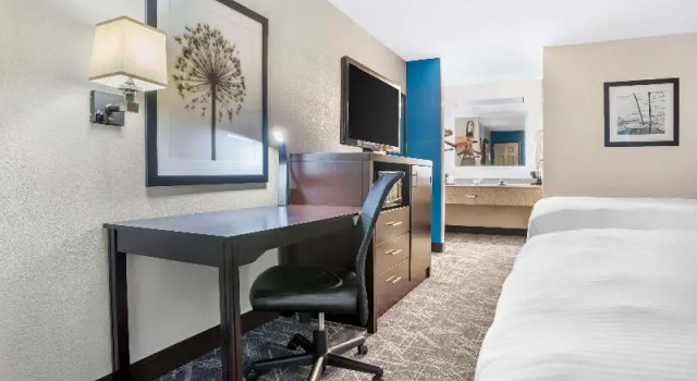 Четырёхместный номер Standard Best Western Andalusia Inn