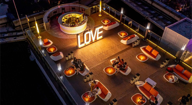 Двухместный люкс Deluxe Lotte Hotel Hanoi