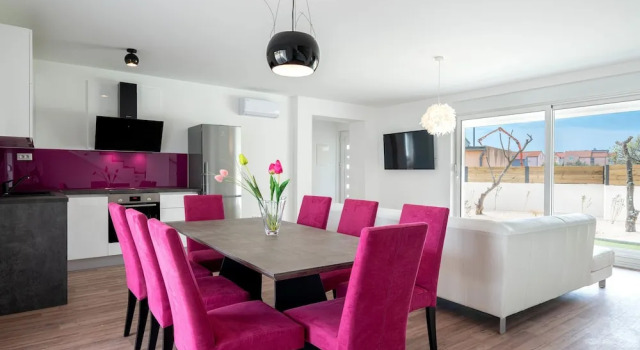 Dreamy Villa in Vodice With Private Swimming Pool, Забронировать Вилла Коттеджи Шибеник, Коттедж