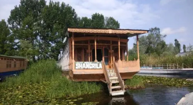 House Boat Omar Khayam, Забронировать Отель Сринагар Jammu & Kashmir Ski