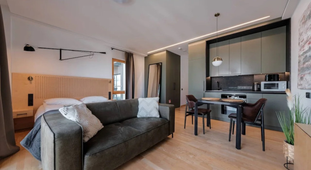 Люкс c 1 комнатой с балконом King Mindaugas Apartments