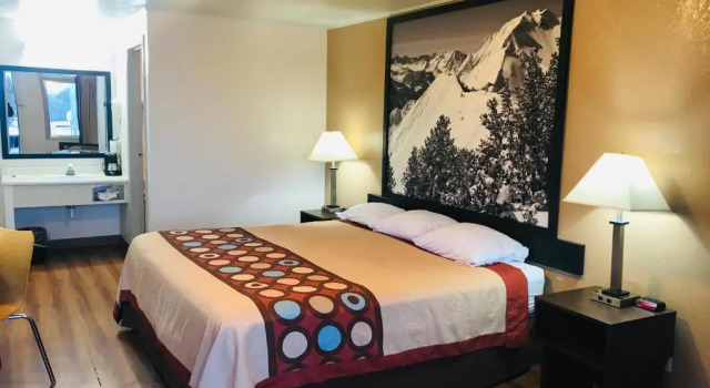 Номер Standard Super 8 by Wyndham Evanston