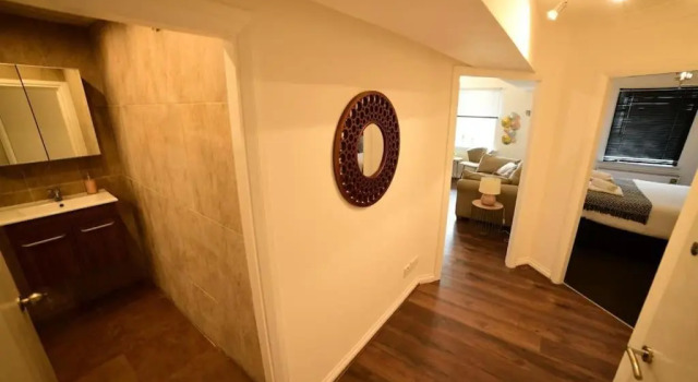 Апартаменты Lavish modern 1 bedroom Apt close to city centre
