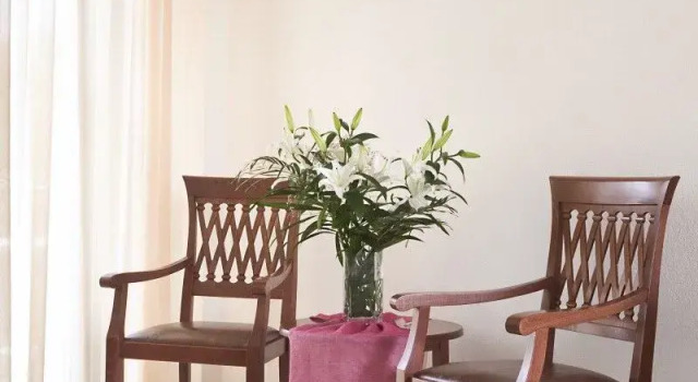 Полулюкс Stratos Hotel