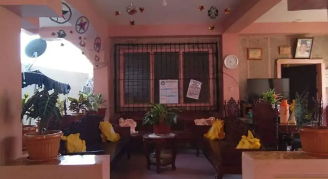 Ludys 2 Pension House, Réserver Hôtel Carles 