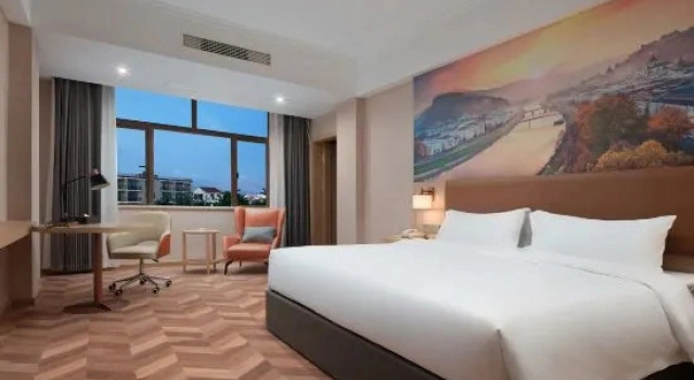 Семейный люкс Standard Vienna Hotel (Sanya Bay Phoenix International Airport Branch)