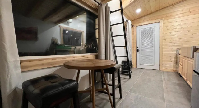 Cozy Orchard Garden Tiny House w Hottub AC Firepit, Varaa Hotelli Hildale Utah