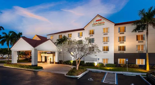 Люкс Standard Fairfield Inn & Suites Boca Raton