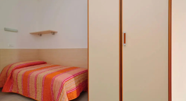 Cozy Apartment for Families With Balcony, Book Lejlighed Hoteller i Friuli Venezia Giulia med parkering, Parkering