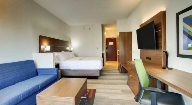 Люкс c 1 комнатой Holiday Inn Express & Suites Aurora - Naperville by IHG