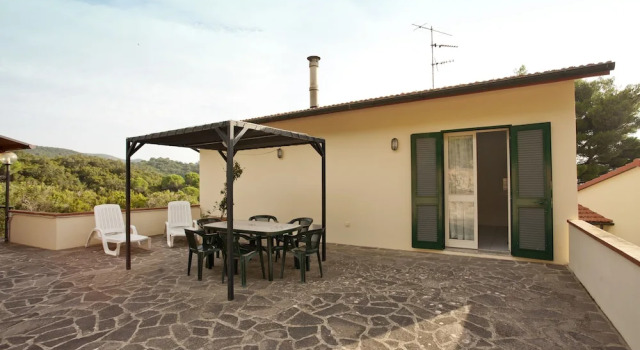 Villino Le Sughere, Rezervovat Hotel Hotely v Elba s parkováním, Parkování