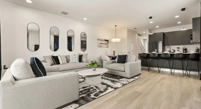 Contemporary 4BR Townhome With Pool & Themed Rooms