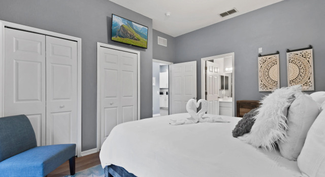 Bahama Bay Beautiful 3 Bedrooms Condo