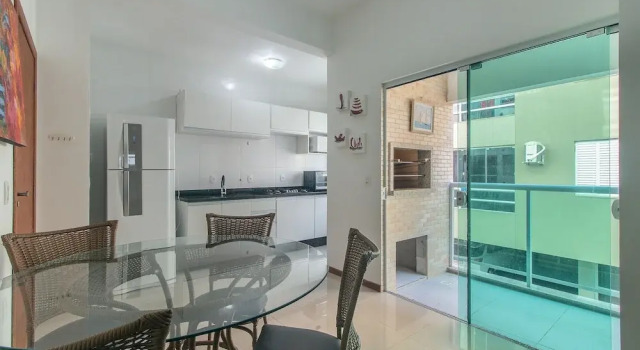 Апартаменты 2-bedroom Apt 550m From the Beach Chv0102