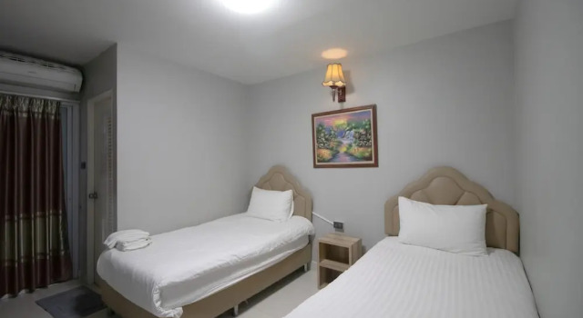 Двухместный номер Standard с балконом Kun Hotel