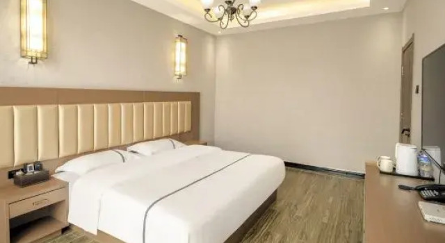 Люкс Deluxe Jiahua Hotel (Ningcheng High-speed Railway Station)