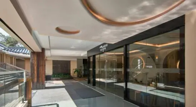 Mojing Lakeview Hotel (Xihu Lingyin Branch)