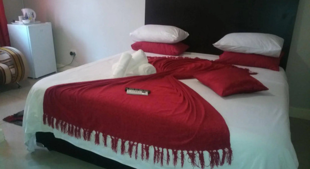 Valley Guest House, Забронировать Гостевой дом Отели городского района Претория - Tshwane с завтраком, рядом с Netcare Femina Hospital, Завтраки