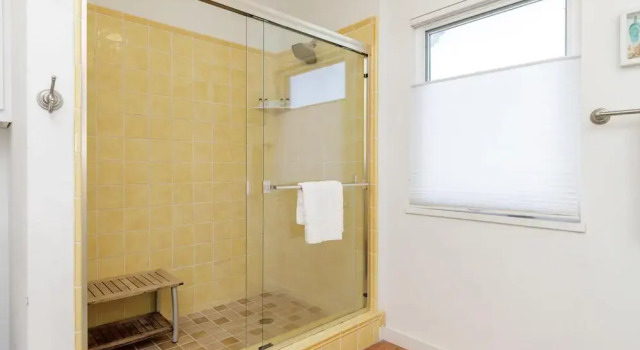 The Mermaid Inn - 4BR in Heart of Downtown Port A, Rezerwuj Hotel Port Aransas 
