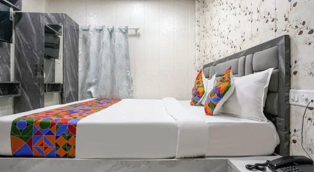 Номер Deluxe Fabhotel Hans Residency