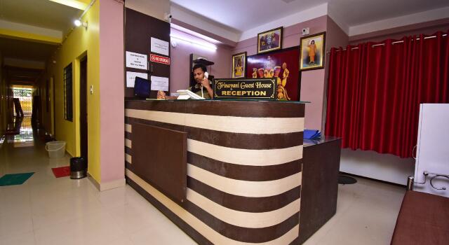 OYO 16609 Trinayani Guest House