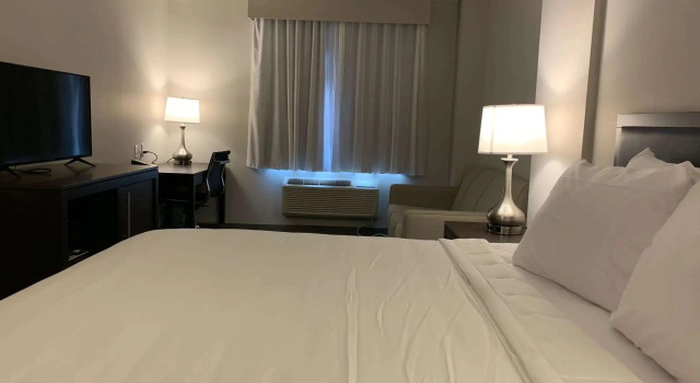 Wingate by Wyndham JFK Airport/Far Rockaway