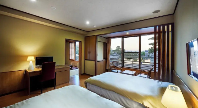 Standard Zimmer mit Balkon und mit Wasserblick Sarusawaike Yoshidaya