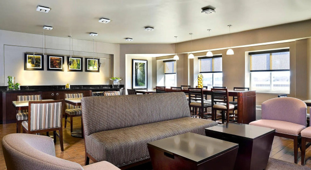 Двухместный клубный полулюкс Sheraton Boston Needham Hotel