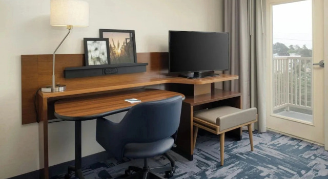 Двухместный номер Standard с балконом Fairfield Inn & Suites by Marriott Santa Cruz