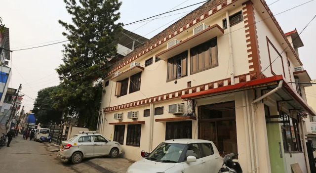 OYO Flagship 10567 Hotel Gandharv, Rezervovat Hotel Déhrádún Uttarakhand