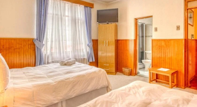 CHALET CHAPITAL Punta Arenas, Prenota Chalet Cottage a Los Lagos, Cottage