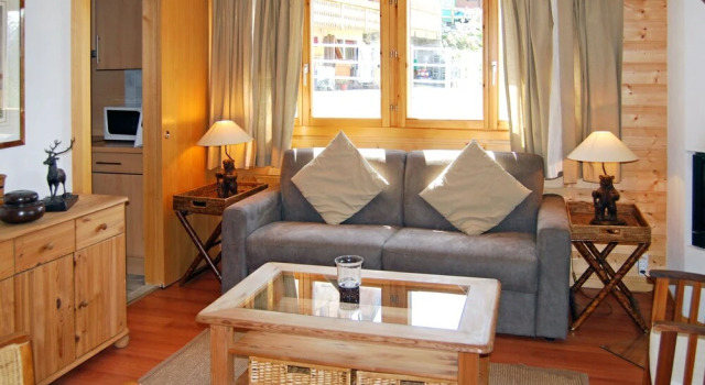 Apartment Les Chouettes 4 by Interhome, Prenota Appartamento Hotel a Canton Vallese con parcheggio, Parcheggio