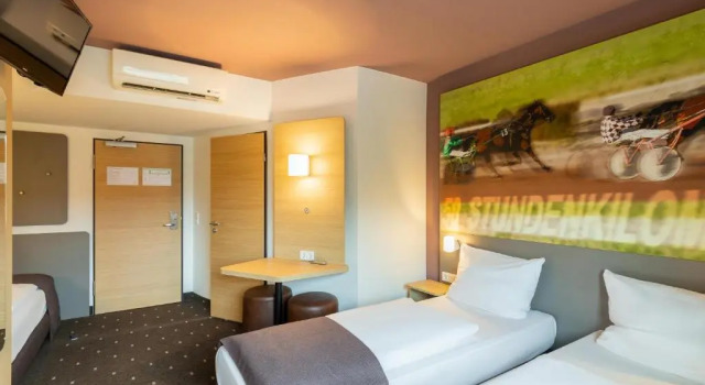 Трёхместный номер Standard B&B Hotel Mönchengladbach