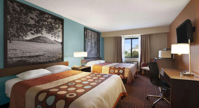 Четырёхместный номер Standard Super 8 by Wyndham Collinsville St. Louis