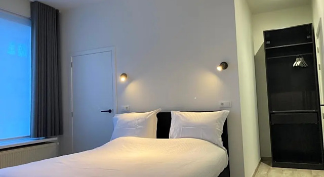 RS10, Rezerwuj Hotel Hotele w Bruksela z parkingiem, Parking