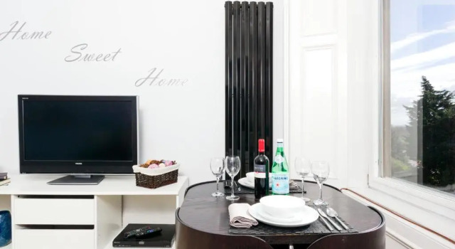 Апартаменты Edinburgh Near Centre Luxury Apartment