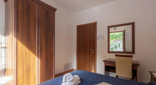 Affittacamere Cotorelle, Book Hotel Hoteller i Beverino med pool, Swimmingpool