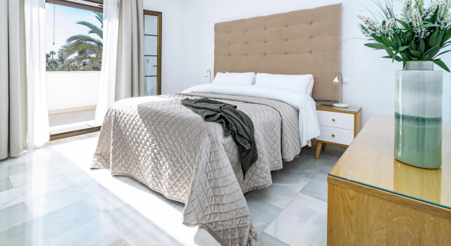 AB4 - vacation home, Marbella by Roomservices, Забронировать Отель Марбелья Коста-дель-Соль, рядом с Casino Marbella