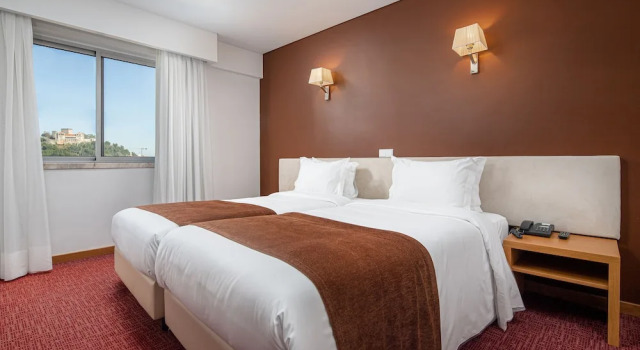 Двухместный номер Standard с балконом Отель Stay Hotel Leiria