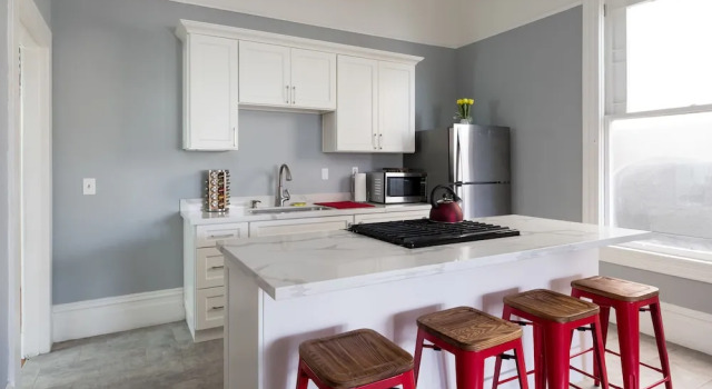 Апартаменты Large and Lovely 3 Bedroom Flat