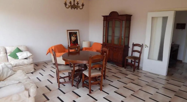 N101 - Numana, quadrilocale nel cuore del paese, Rezervovat Hotel Numana 