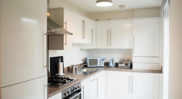 2 Bedroom Flat Close To The City Centre, Забронировать Отель Эдинбург Midlothian, рядом с Холирудское абатство