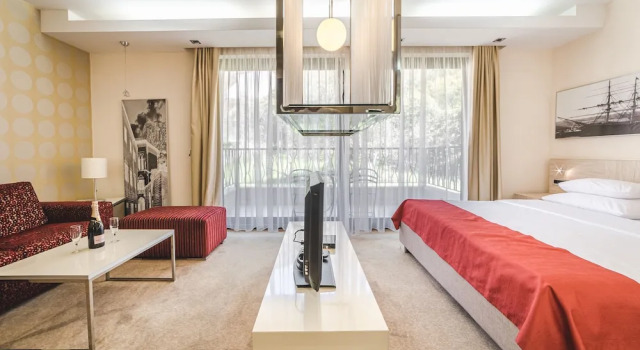 Студия с балконом и с видом на сад Hotel & Apartments HEC Residence