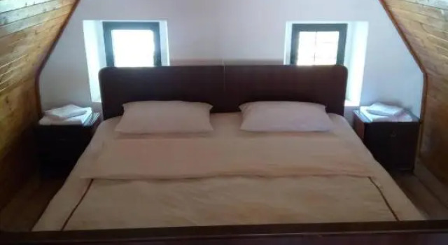 Bujtina Ahmetaj, Book Hotel Valbonë 